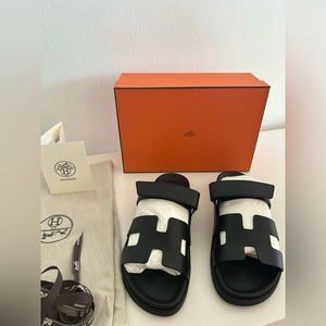 Hermes women’s Chypre Sandals in Black Size 42  store receipt